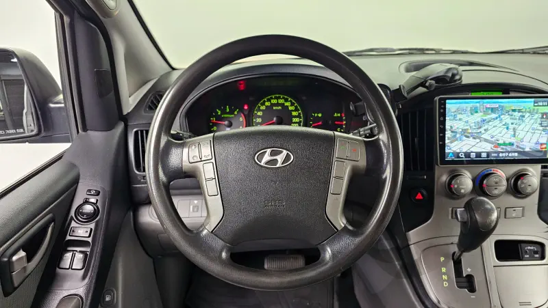 Hyundai Grand Starex