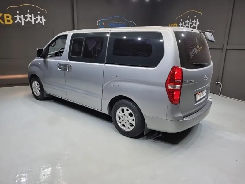 Hyundai Grand Starex