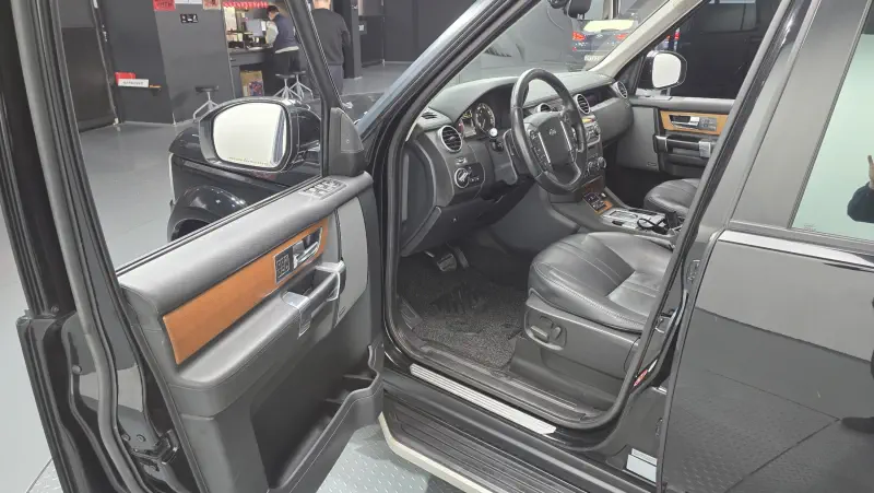 Land Rover DISCOVERY