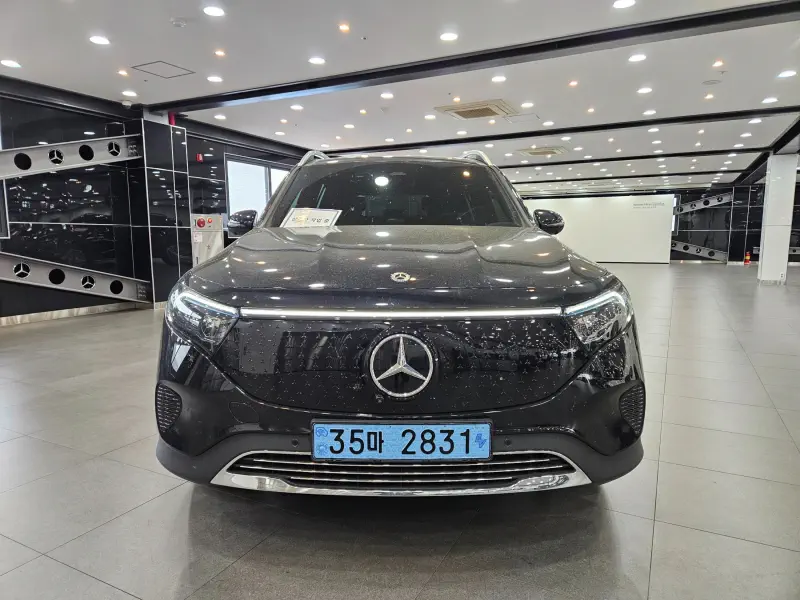 Mercedes-Benz EQB
