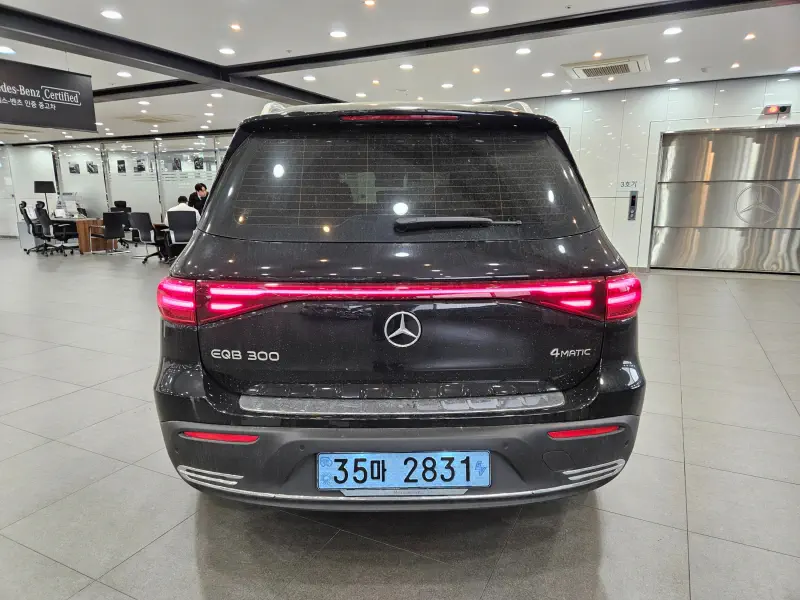 Mercedes-Benz EQB