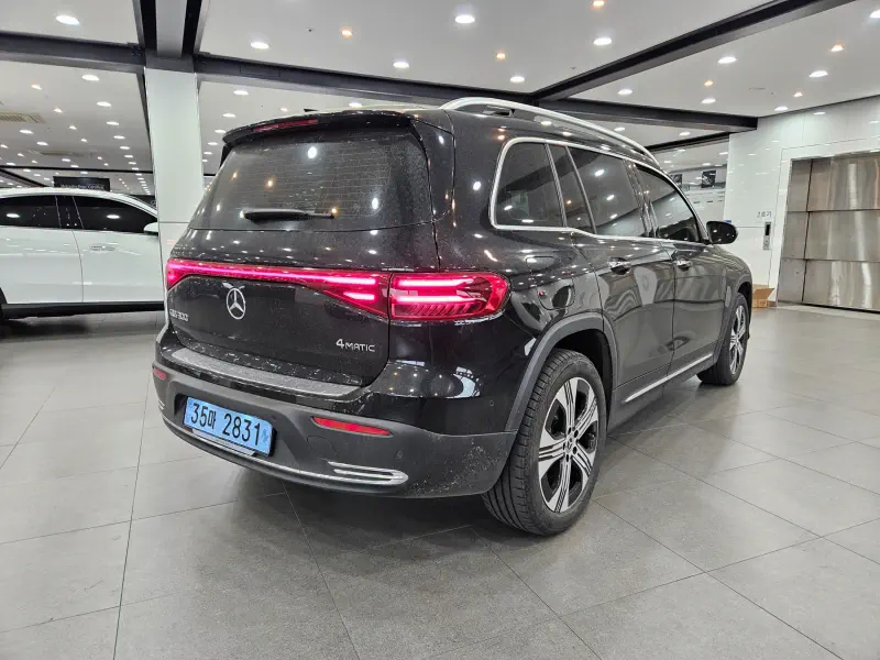 Mercedes-Benz EQB