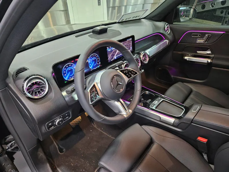 Mercedes-Benz EQB