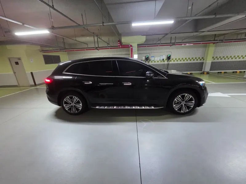 Mercedes-Benz EQS SUV