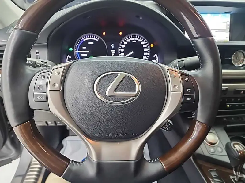 Lexus ES300h