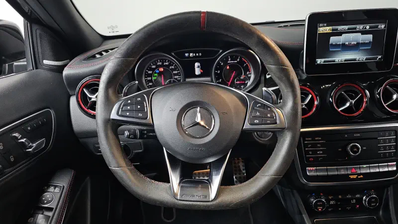 Mercedes-Benz GLA-Class