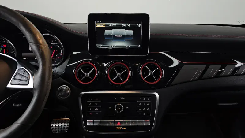 Mercedes-Benz GLA-Class