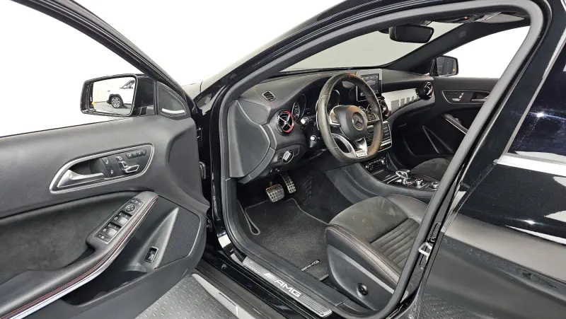 Mercedes-Benz GLA-Class