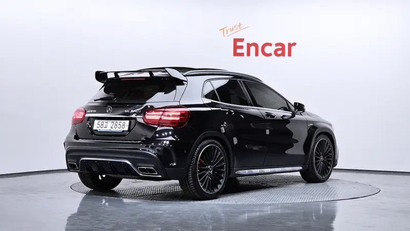 Mercedes-Benz GLA-Class