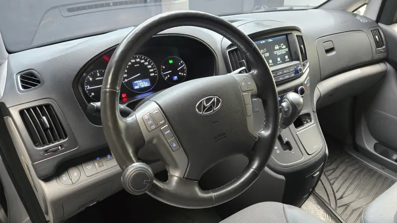 Hyundai Grand Starex