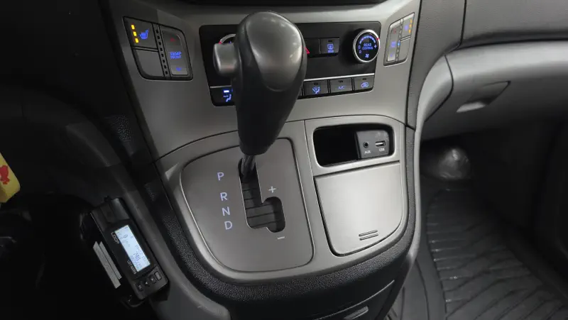 Hyundai Grand Starex