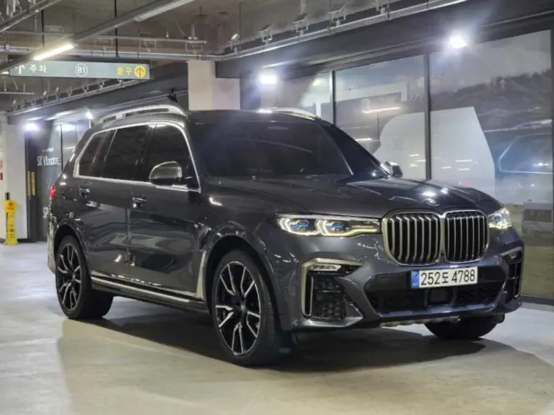BMW X7