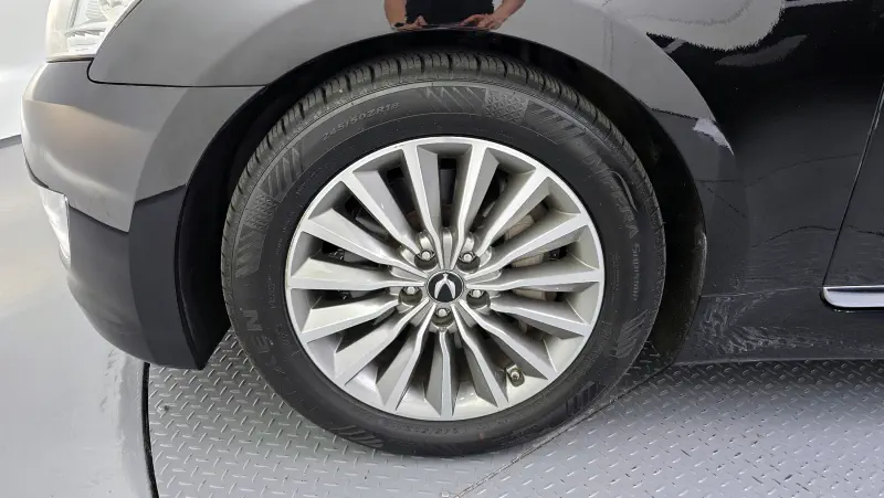 Hyundai Equus