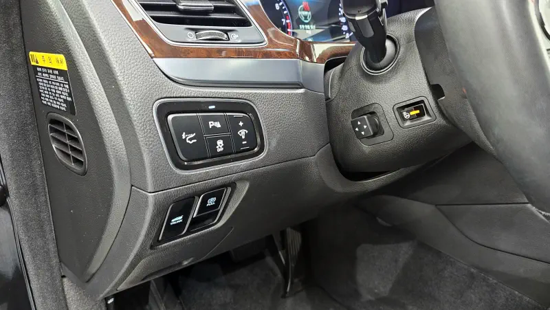 Hyundai Equus