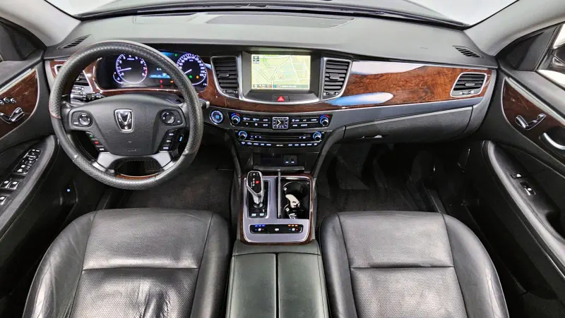 Hyundai Equus