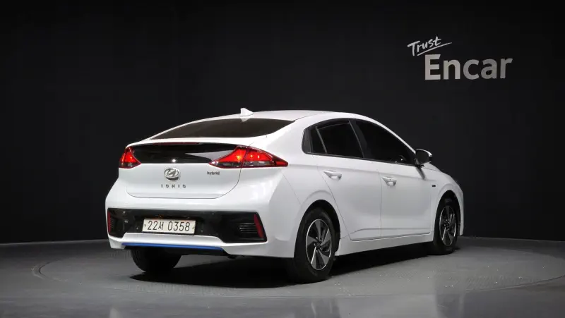 Hyundai Ioniq