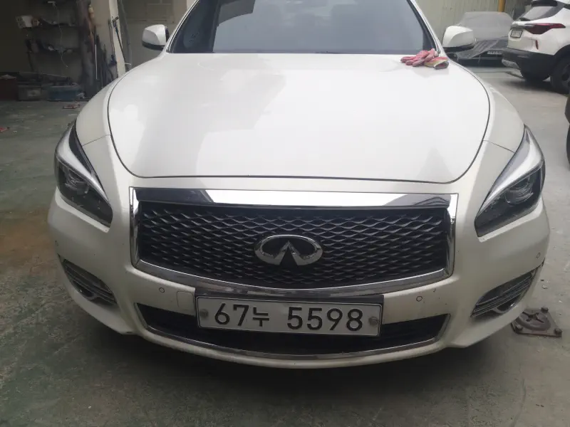 Infiniti Q70
