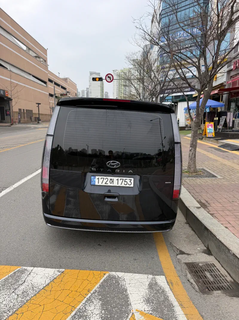Hyundai Staria