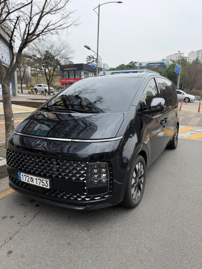 Hyundai Staria
