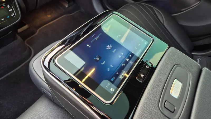 Mercedes-Benz EQS SUV