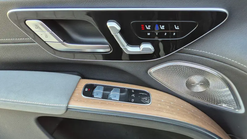 Mercedes-Benz EQS SUV