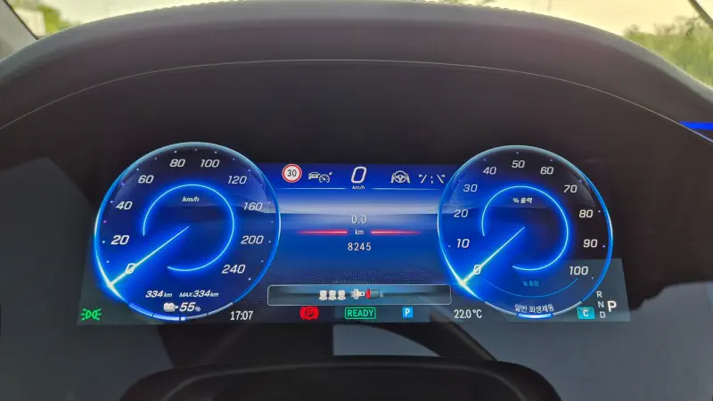 Mercedes-Benz EQS SUV