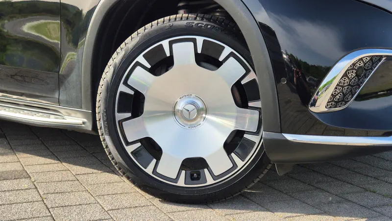 Mercedes-Benz EQS SUV