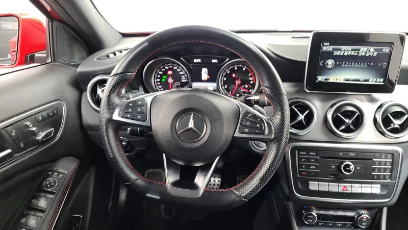 Mercedes-Benz GLA-Class