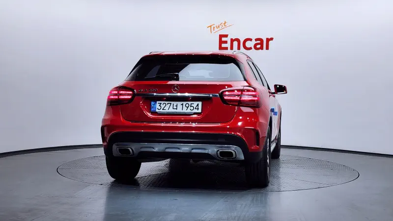 Mercedes-Benz GLA-Class