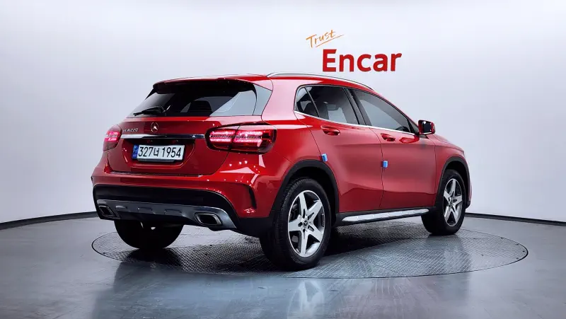 Mercedes-Benz GLA-Class