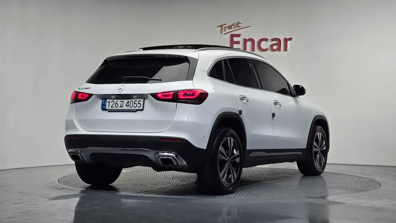 Mercedes-Benz GLA-Class