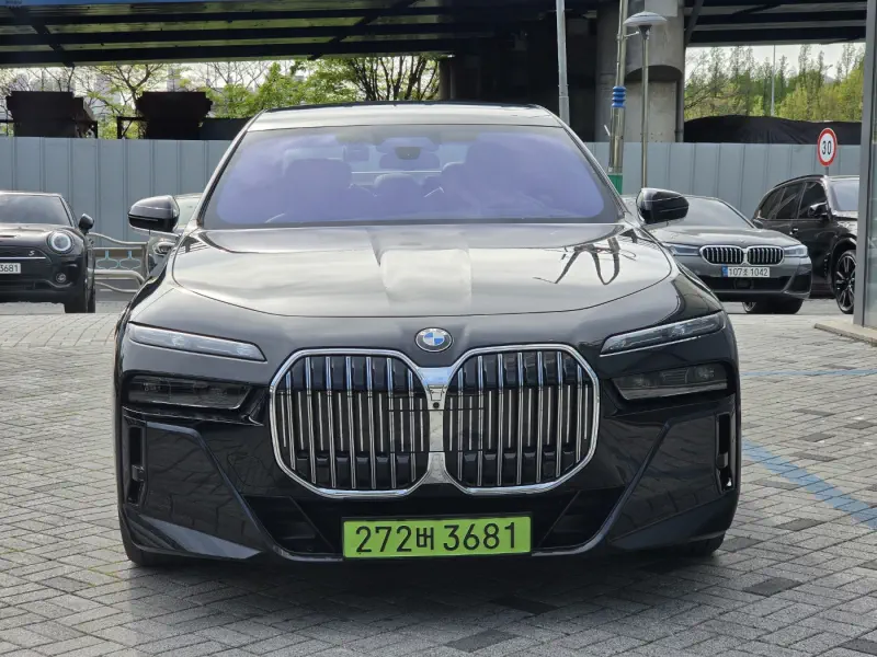 BMW 7-Series