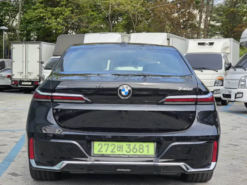 BMW 7-Series