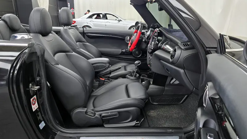 MINI Cabrio