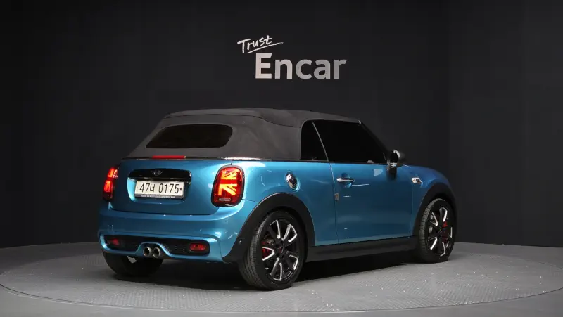 MINI Cabrio