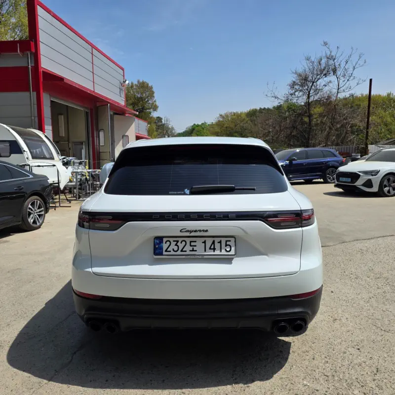 Porsche CAYENNE