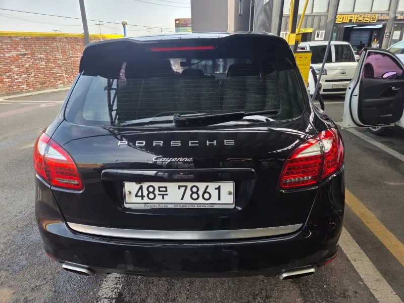 Porsche CAYENNE