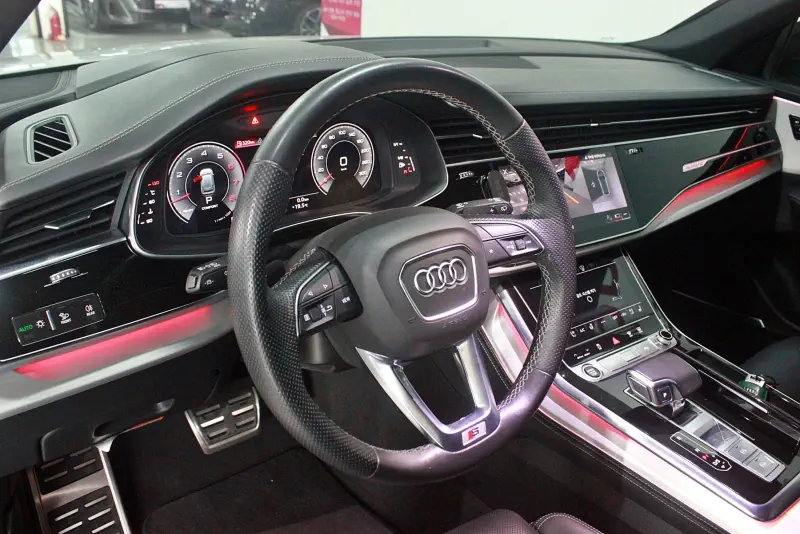 Audi Q8