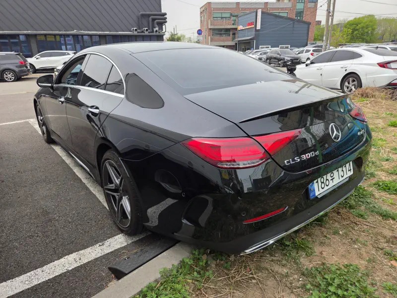 Mercedes-Benz CLS-Class