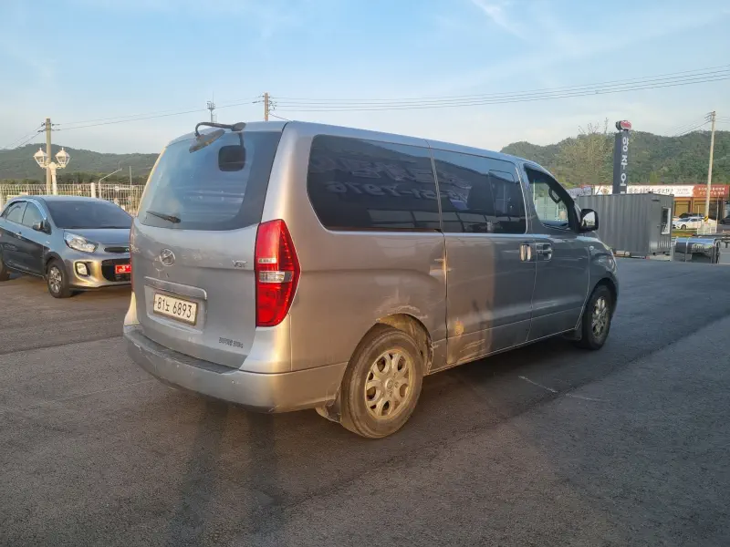 Hyundai Grand Starex