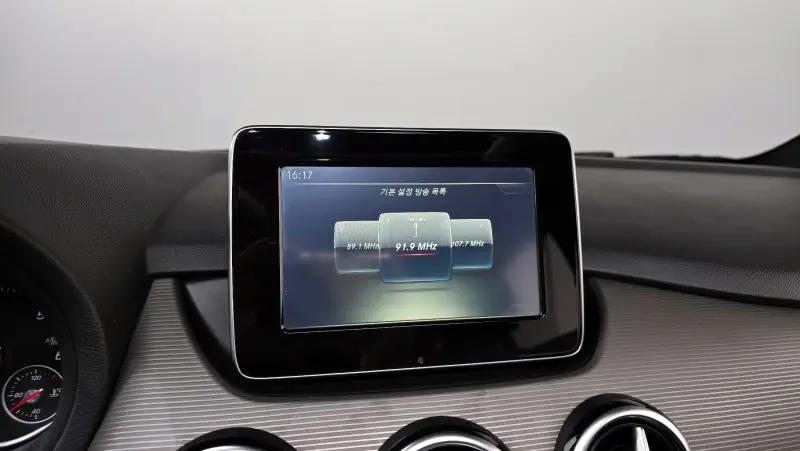 Mercedes-Benz B-Class