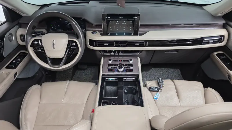 Lincoln Aviator
