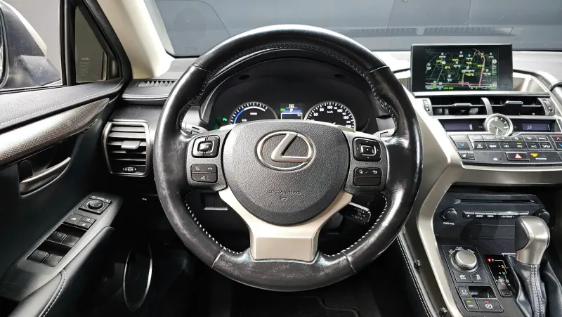 Lexus NX300h