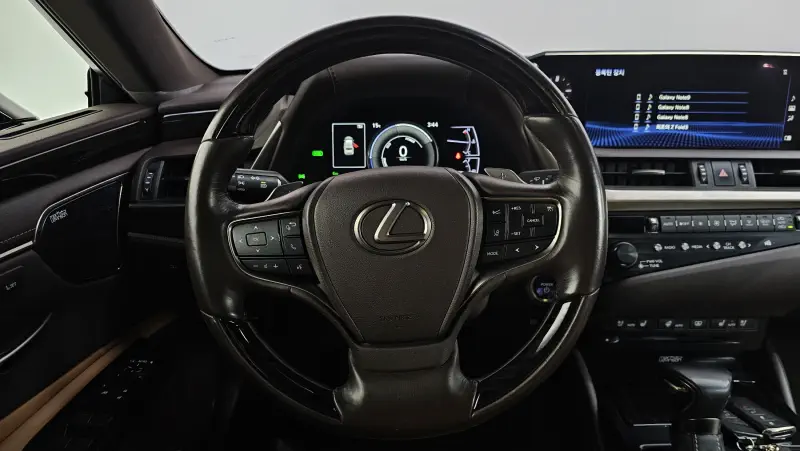 Lexus ES300h