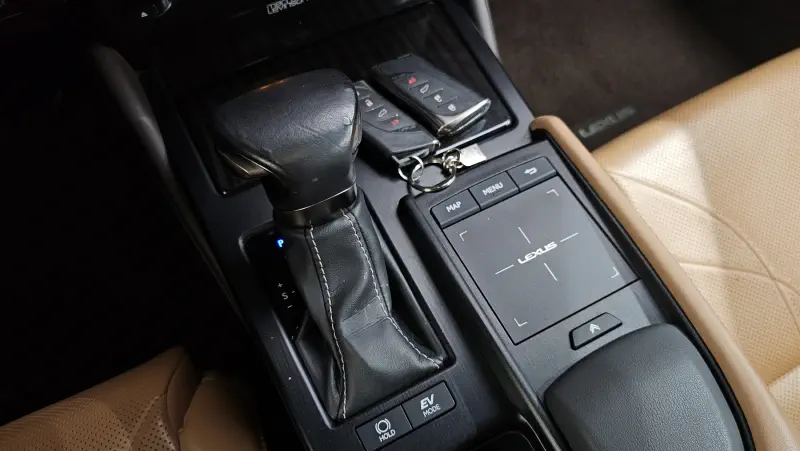 Lexus ES300h