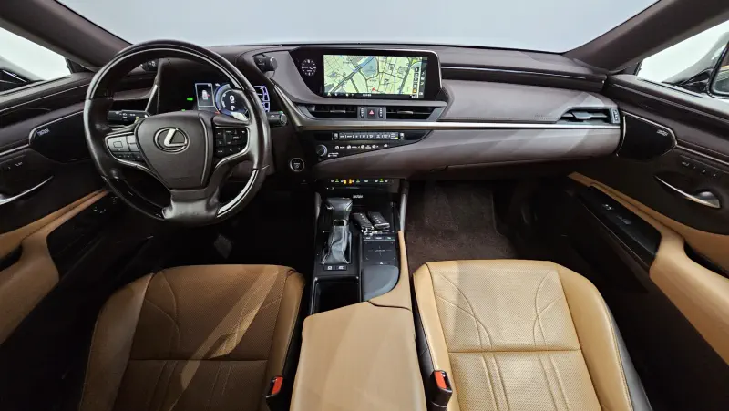 Lexus ES300h