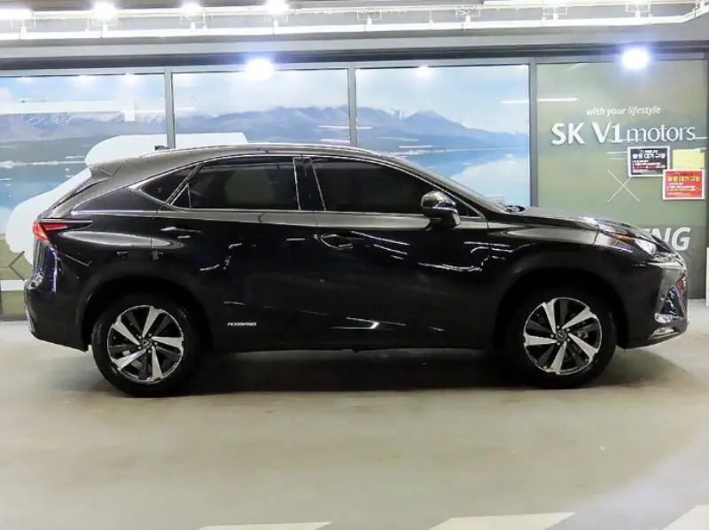 Lexus NX300h
