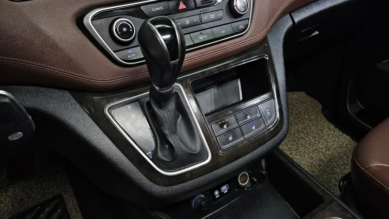 Hyundai Grand Starex