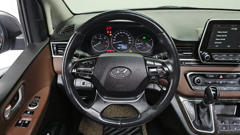 Hyundai Grand Starex