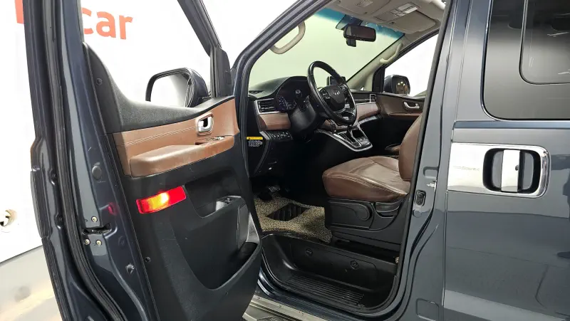 Hyundai Grand Starex